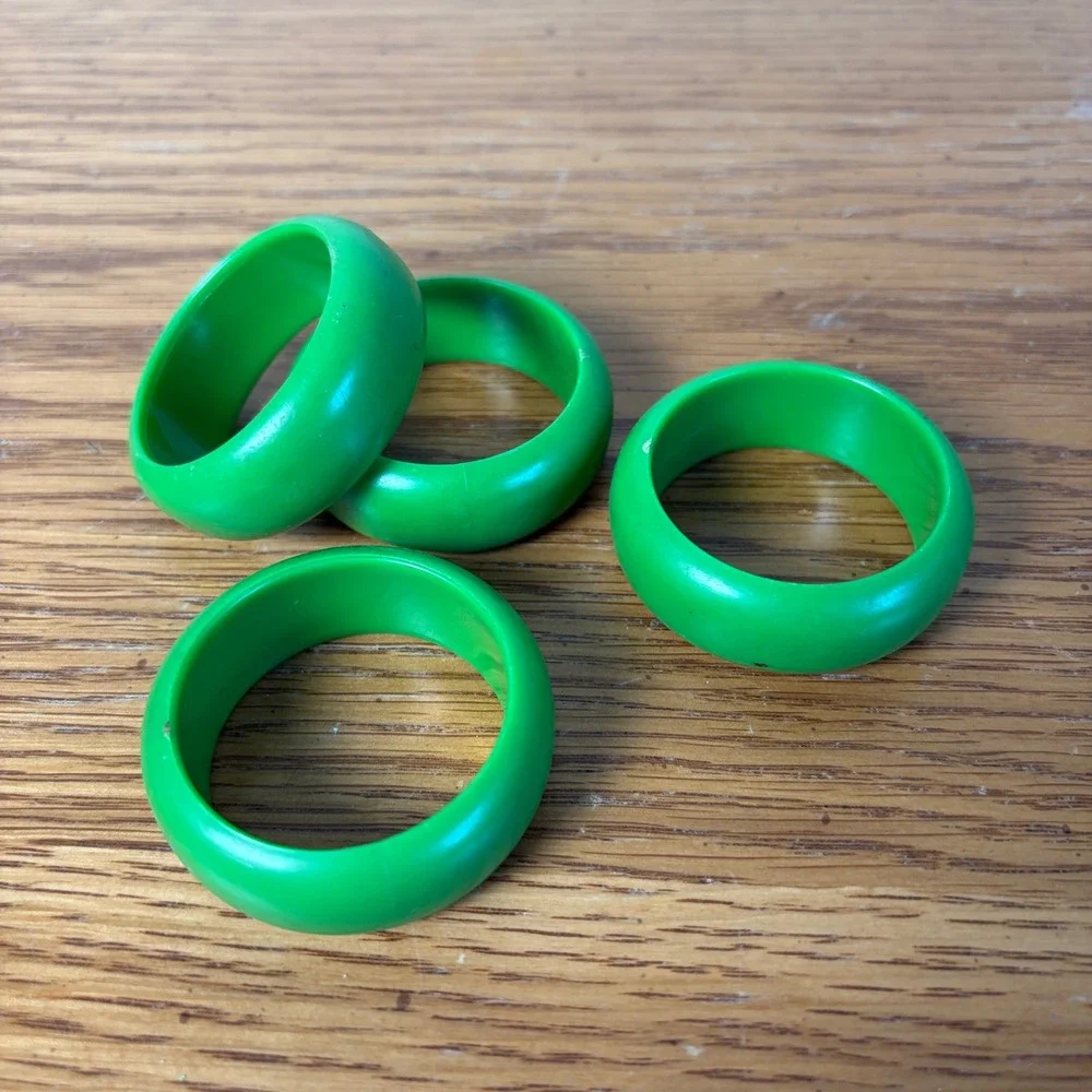 Vintage Green Plastic Napkin Rings Set of 4 Made in Hong Kong Retro Table Decor